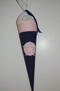 Schultüte Zuckertüte in blau mit rosa Stern