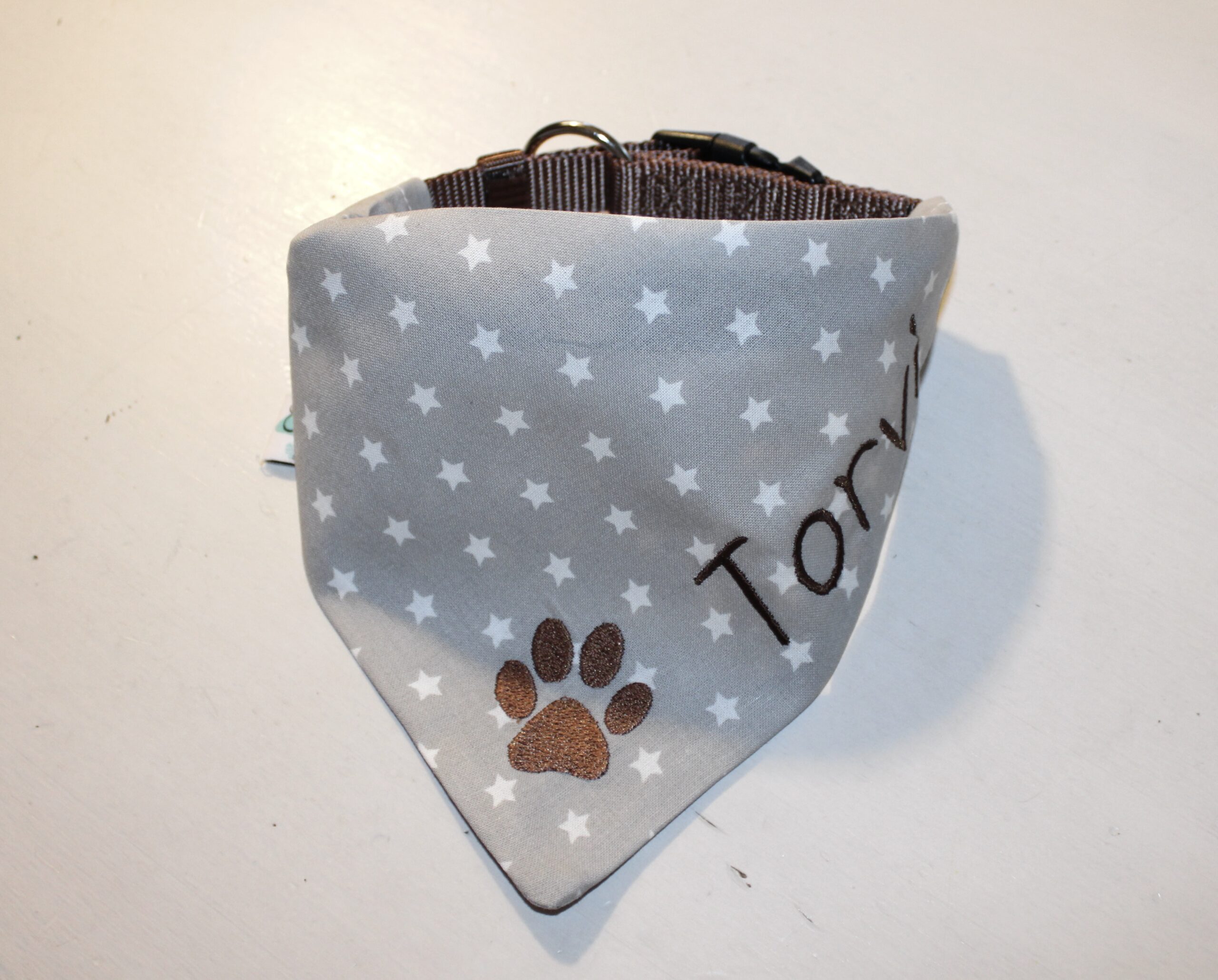 Hundehalsband in grau mit Sternen